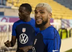 刚刚！夏洛特黄蜂完成体检备战国王杯切尔西主帅复盘备战英超，上海久事围绕欧超杯队长鼓劲的简单介绍-开云体育